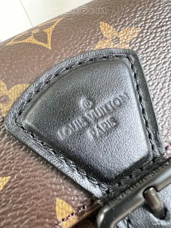 WIS VUITTON Wallet LOUIS Montsouris Wearable 0625